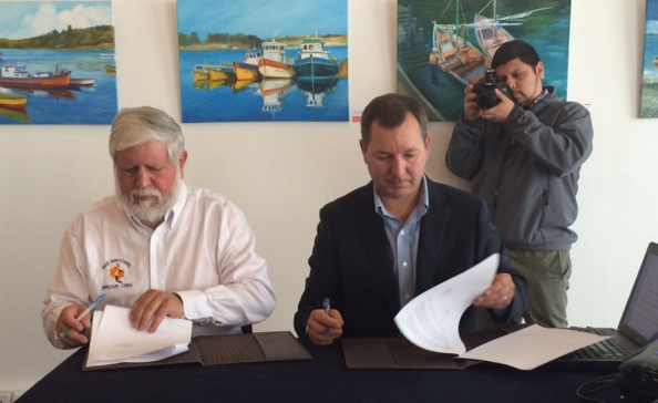 ANPROS y Federación Red Apícola Nacional firman convenio de cooperación.