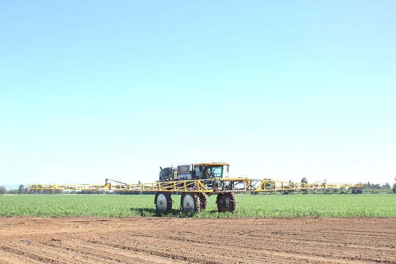 Presentan nuevas tecnologías digitales para agricultores en región del Maule