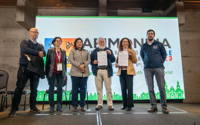 INIA y Red Apícola firman convenio para avanzar en el desarrollo de I+D para la apicultura nacional